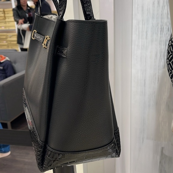 MICHAEL KORS
Reed Lg Lthr Belted Satchel Shoulder Handbag 
Black Crocodile 
NWT - Picture 12 of 16